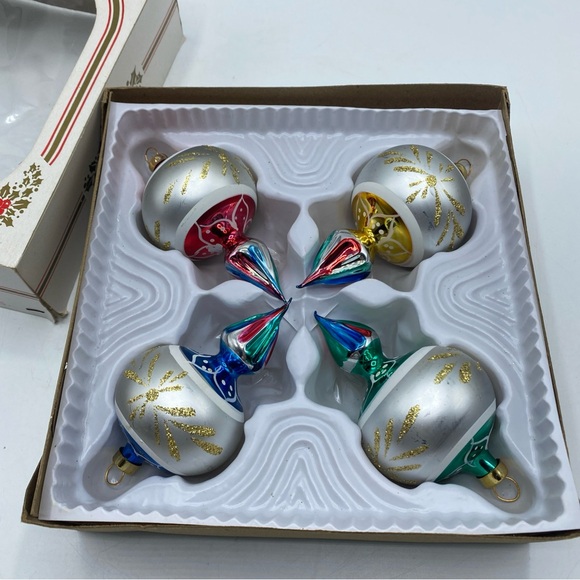 Designer Bradford 4 Glass Christmas Ornaments Spinning Tops Vintage Hand Painted - Picture 2 of 9